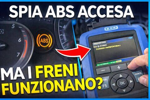 Spia ABS accesa ma auto frena normalmente? Scopri cosa significa, le cause più comuni e quando intervenire.